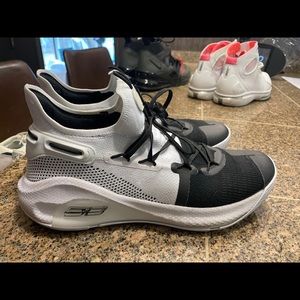 Under Armour Curry 6